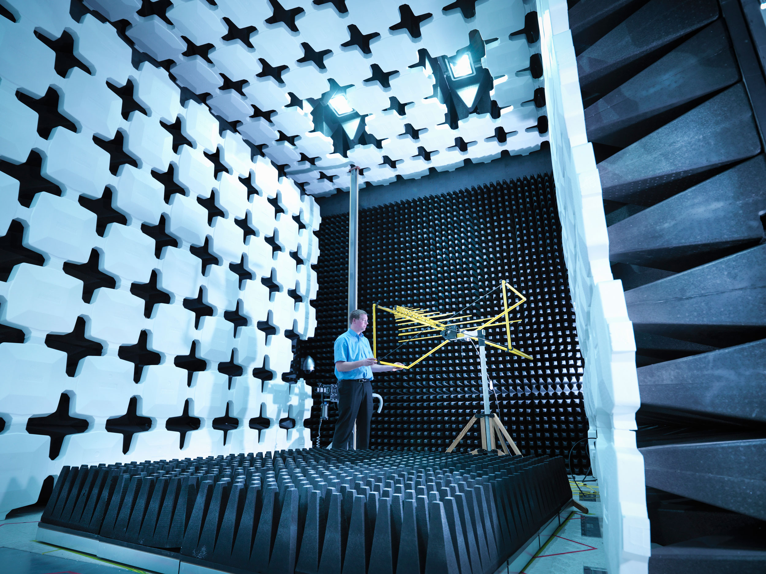 Man Using Electronic Equipment engineer_checking_antenna