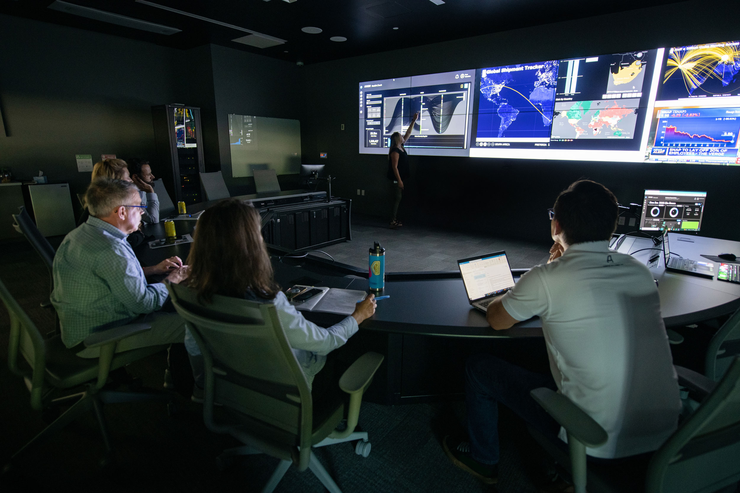 Arrow_Supply_Chain_Command_Center_2 Arrow_Supply_Chain_Command_Center_2