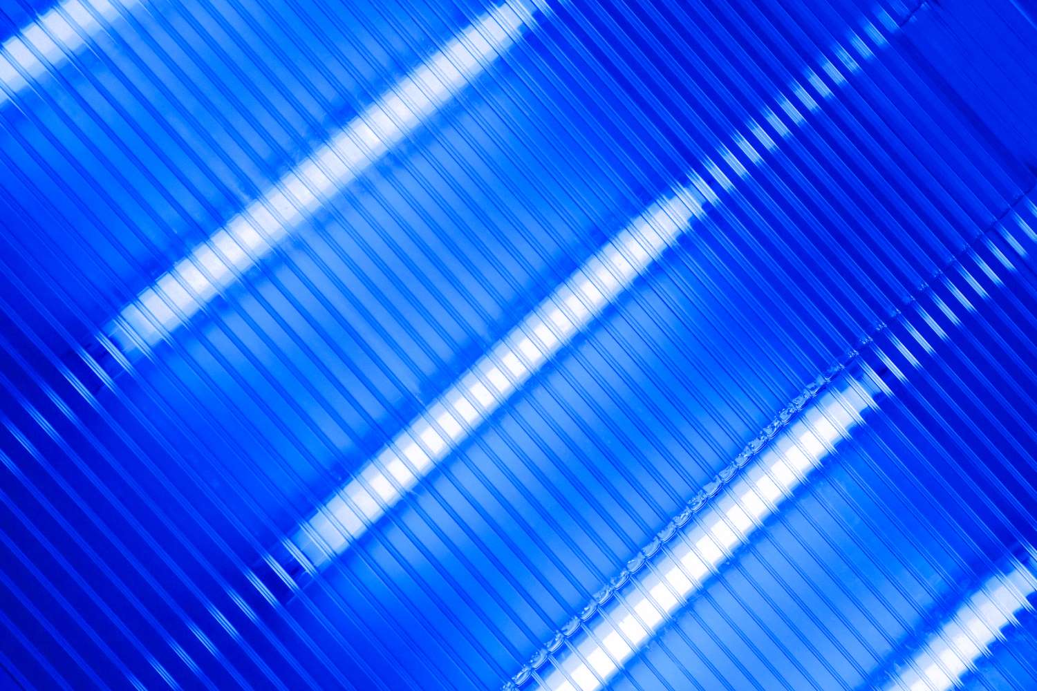 Blue_UV_Lamp_Closeup Blue_UV_Lamp_Closeup
