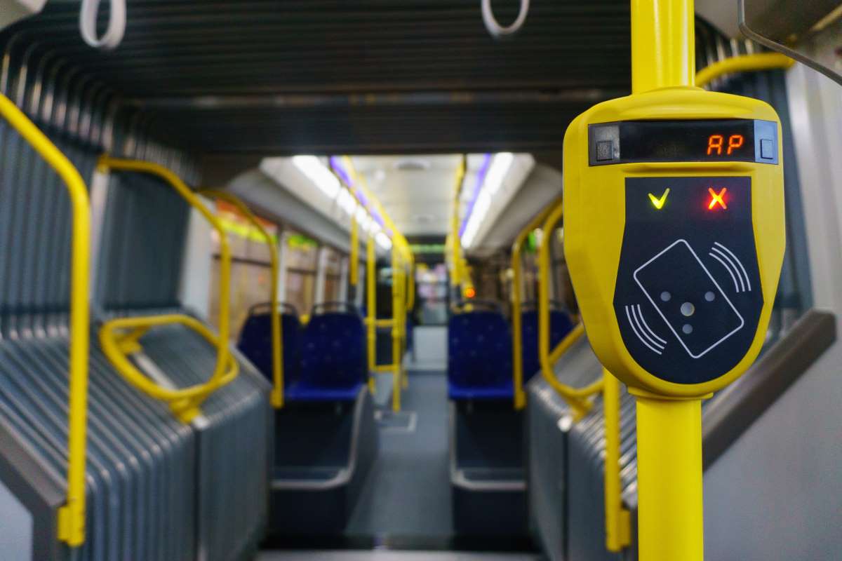 City Transport Yellow Validator