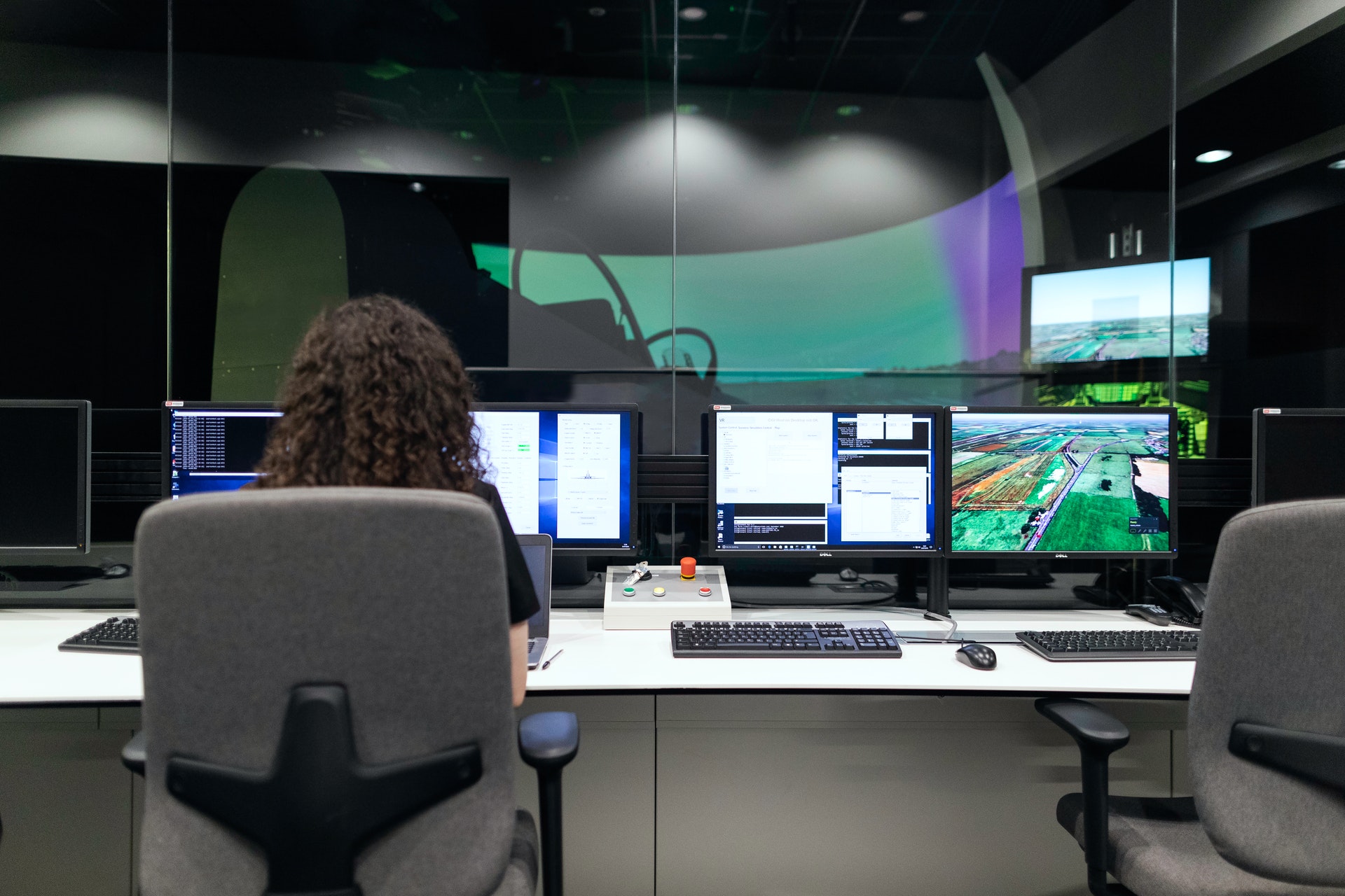 Female_Software_Engineer _Monitoring_System Female_Software_Engineer _Monitoring_System